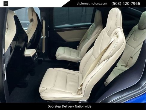 Used 2016 Tesla Model X 90D image 25