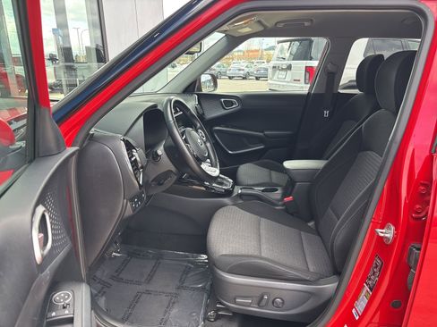 Used 2020 Kia Soul EX image 11
