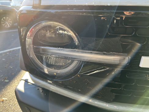 Used 2023 Ford Bronco Wildtrak image 12