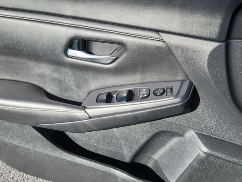 Used 2023 Nissan Sentra SV image 8