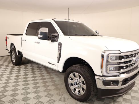 Used 2026 Ford F250 Lariat w/ Chrome Package image 1