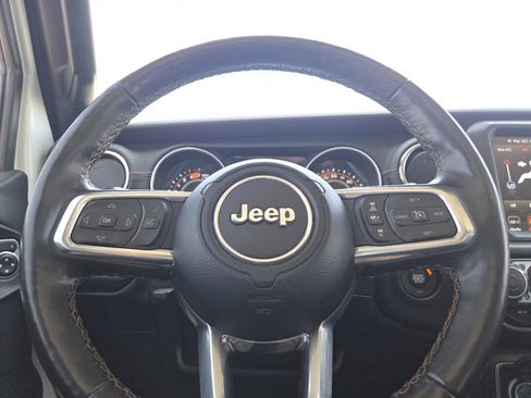 Used 2021 Jeep Wrangler Unlimited Sahara AWD/4WD image 24