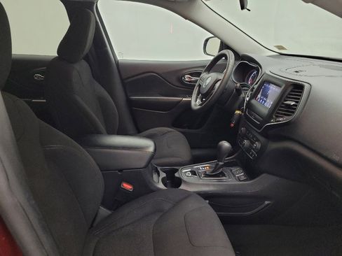 Used 2020 Jeep Cherokee Latitude FWD image 21