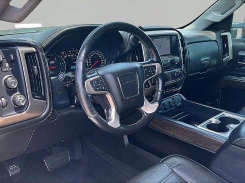 Used 2018 GMC Sierra 2500 Denali w/ Duramax Plus Package AWD/4WD image 14