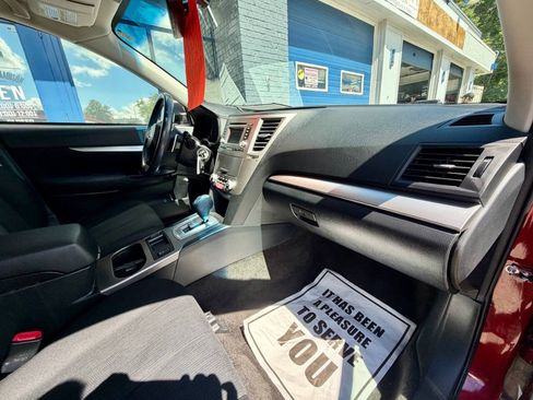 Used 2014 Subaru Outback 2.5i Premium w/ Moonroof Package AWD/4WD image 26