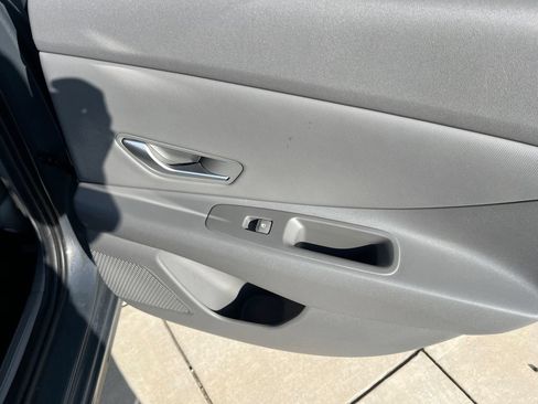 Used 2024 Hyundai Elantra SEL w/ Convenience Package FWD image 9