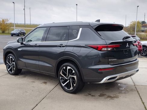New 2025 Mitsubishi Outlander SEL image 19