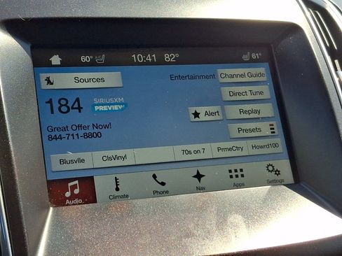 Used 2018 Ford Edge Titanium w/ Equipment Group 301A AWD/4WD image 18