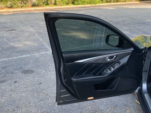 Used 2015 INFINITI Q50 w/ Moonroof Package RWD image 17