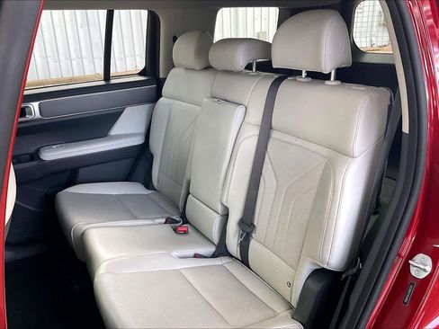 Used 2025 Hyundai Santa Fe SEL image 16