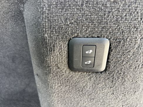 Used 2019 Land Rover Range Rover Sport HSE image 36