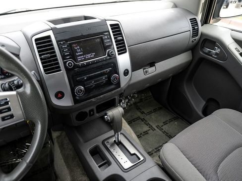 Used 2018 Nissan Frontier SV RWD image 19