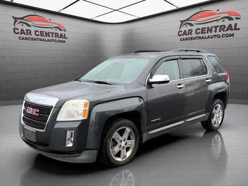 Used 2013 GMC Terrain SLE w/ Chrome and Technology Package image 1
