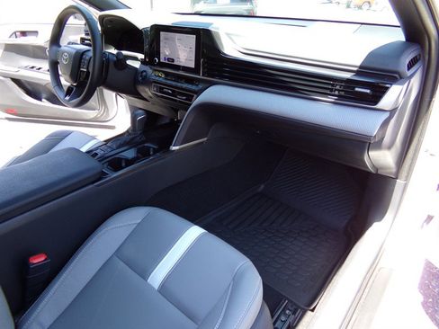 Used 2025 Toyota Camry SE FWD image 24