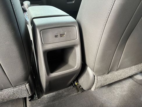 Used 2025 Chevrolet Trax LT w/ LT Convenience Package FWD image 21