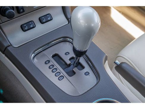 Used 2005 Ford Thunderbird 50th Anniversary RWD image 24