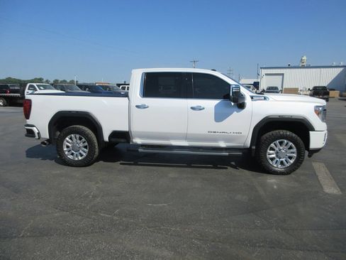 Used 2020 GMC Sierra 3500 Denali w/ Denali Ultimate Package AWD/4WD image 4