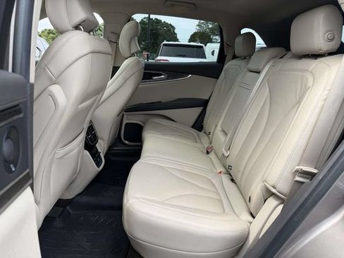 Used 2019 Lincoln Nautilus Reserve AWD/4WD image 12
