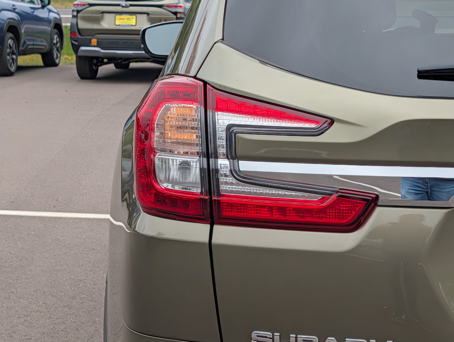 Used 2025 Subaru Ascent Premium AWD/4WD image 17