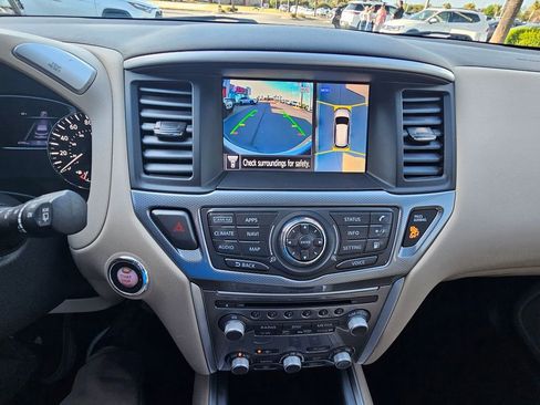 Used 2020 Nissan Pathfinder SL image 23