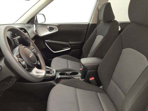 Used 2024 Kia Soul LX w/ Option Group 015 image 17