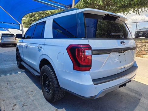 Used 2021 Ford Expedition XLT AWD/4WD image 3