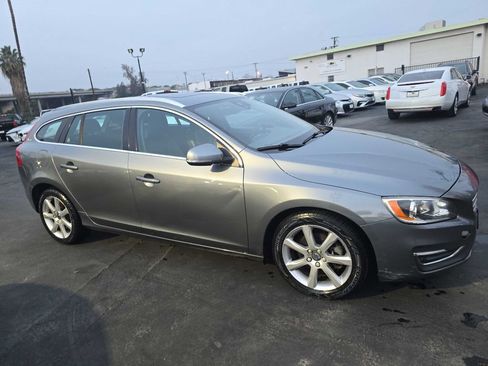 Used 2016 Volvo V60 T5 Premier w/ Convenience Package FWD image 23