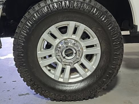Used 2019 Ford F250 XLT AWD/4WD image 10