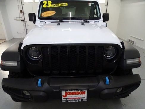 Certified 2023 Jeep Wrangler Unlimited w/ Cold Weather Group image 24