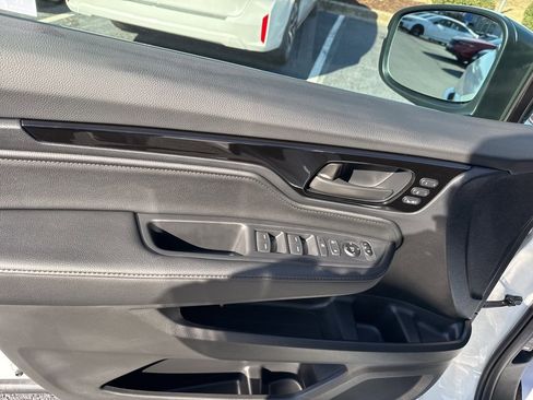New 2026 Honda Odyssey Touring image 24