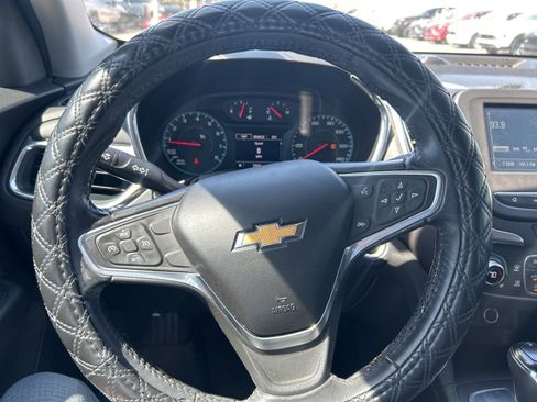 Used 2018 Chevrolet Equinox LT image 15