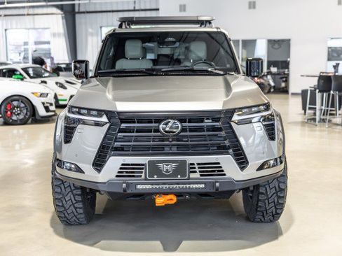 Used 2025 Lexus GX 550 AWD/4WD image 9