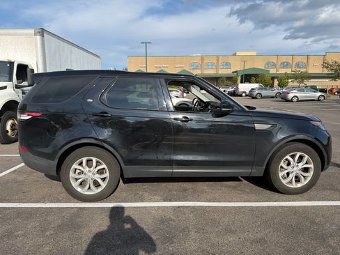 Used 2020 Land Rover Discovery SE AWD/4WD image 4