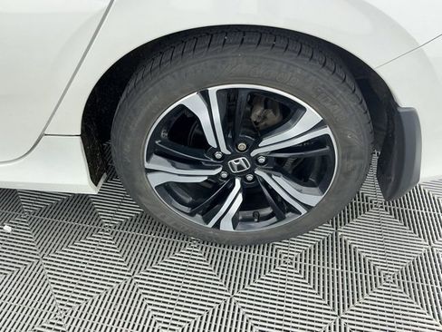 Used 2017 Honda Civic Touring image 16