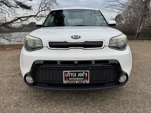Used 2016 Kia Soul + image 13