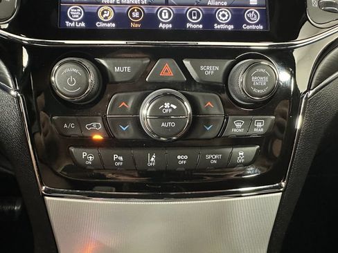 Used 2021 Jeep Grand Cherokee Summit AWD/4WD image 20