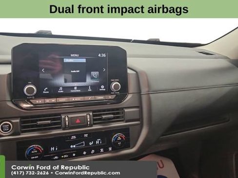 Used 2024 Nissan Pathfinder S image 20