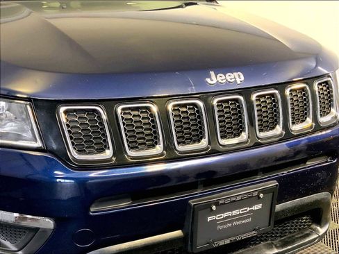 Used 2019 Jeep Compass Latitude w/ Cold Weather Group image 34