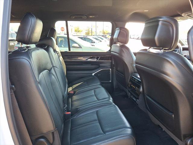Certified 2024 Jeep Wagoneer 4WD image 15