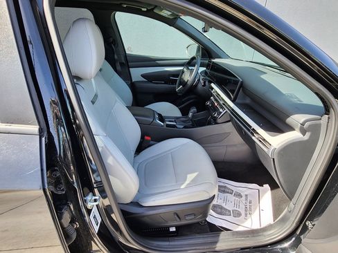 Certified 2025 Hyundai Santa Cruz Limited image 18