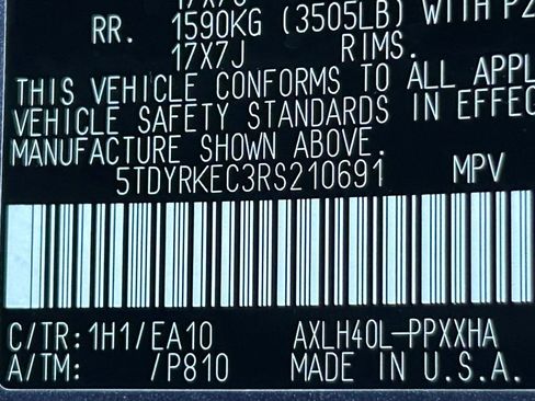 Used 2024 Toyota Sienna XLE image 44