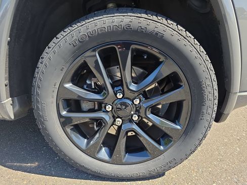Used 2021 Jeep Grand Cherokee Laredo X AWD/4WD image 12