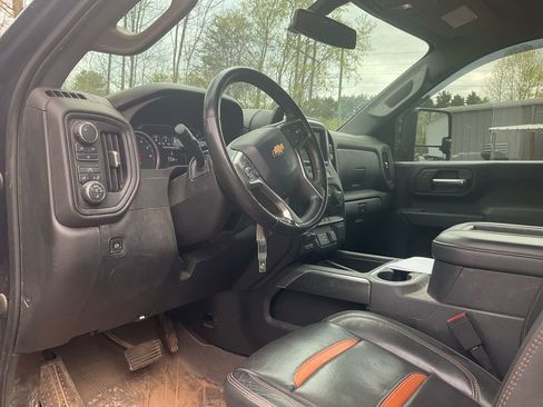 Used 2021 Chevrolet Silverado 2500 Custom w/ Custom Value Package AWD/4WD image 15