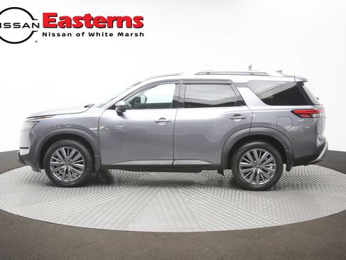 Used 2024 Nissan Pathfinder SL AWD/4WD image 60