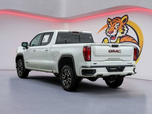 Used 2024 GMC Sierra 1500 AT4 w/ AT4 Preferred Package AWD/4WD image 8