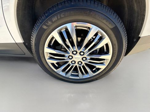 Used 2019 Cadillac XT5 Luxury AWD/4WD image 11