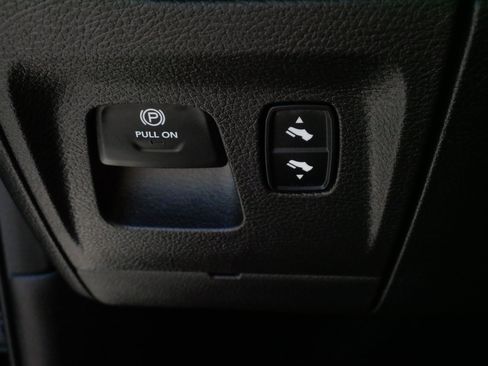Used 2023 RAM 1500 Laramie AWD/4WD image 27