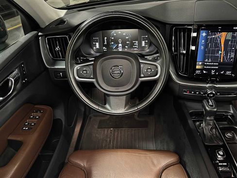 Used 2019 Volvo XC60 T5 Momentum w/ Protection Package Premier AWD/4WD image 47