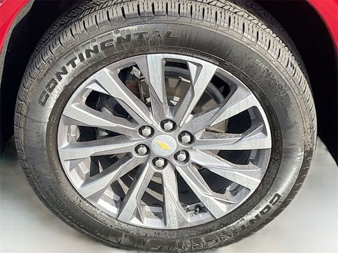 Used 2023 Chevrolet Traverse Premier w/ LPO, Floor Liner Package image 34