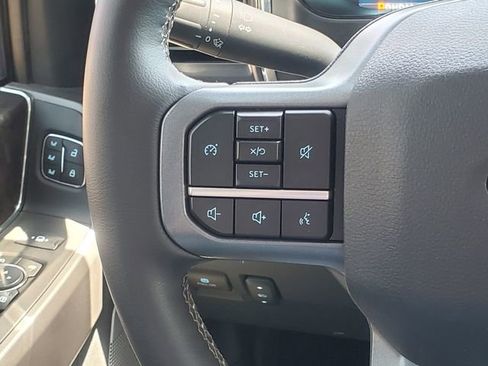 Used 2025 Ford F350 Lariat w/ Black Appearance Package AWD/4WD image 16
